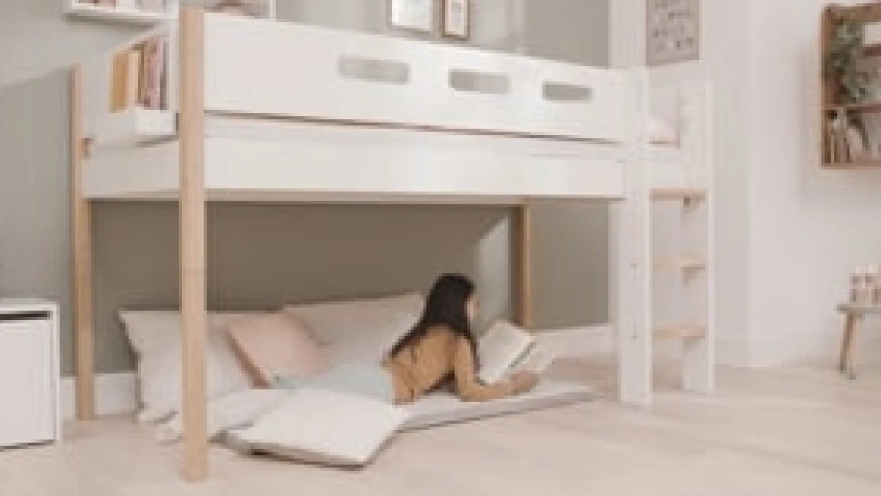 FLEXA Mid High Beds*Mid-high bed w. straight ladder