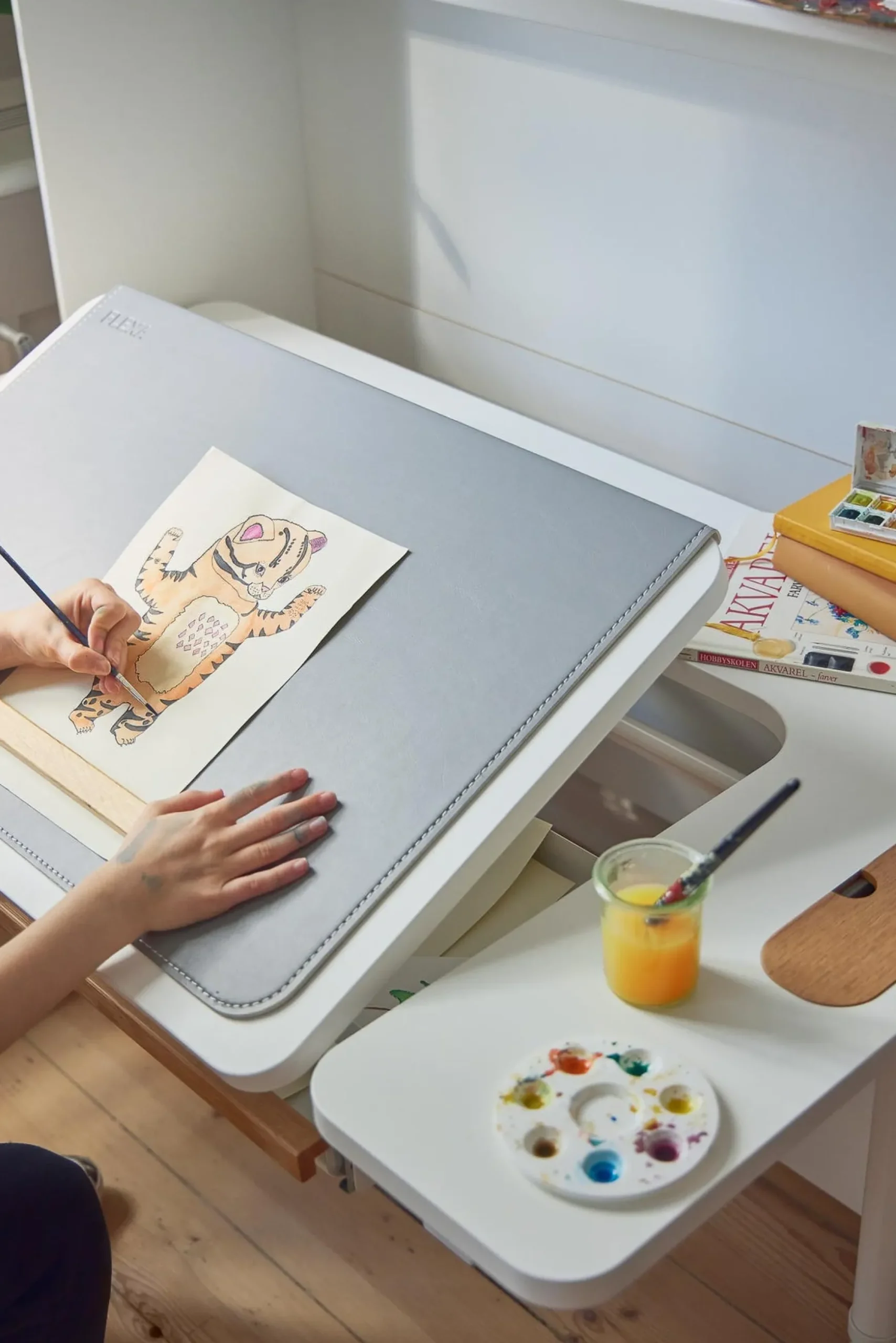 FLEXA Desks*MOBY middle up study desk