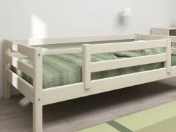 FLEXA Single Beds*Single bed w. centered safety rail