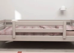 FLEXA Single Beds*Single bed w. centered safety rail