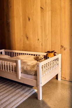 FLEXA Single Beds*Single bed with safety rail